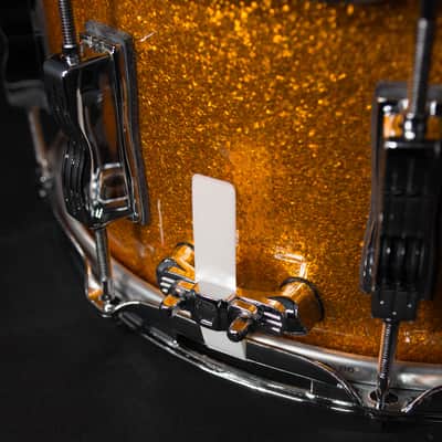 Ludwig 6.5" x 14" Classic Maple Snare Drum, Gold Sparkle image 4