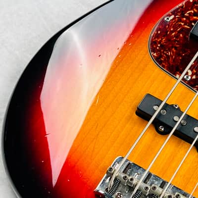 Fender Custom Shop Custom Classic Jazz Bass 2010s - 3-Tone Sunburst image 8
