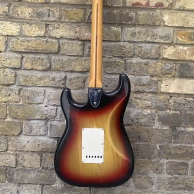 Fender Stratocaster 1975 - 3 Tone Sunburst image 10