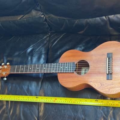 Mele Guitarlele Six String Ukulele- Natural w/ Case (Guilele/Guitalele) image 23