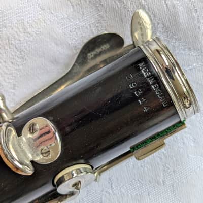 Boosey & Hawkes Matched pair B flat & A Early 1950s - B flat: Grenadilla wood body with a composite bell. A: Premium all-wood Grenadilla body and bell. image 3