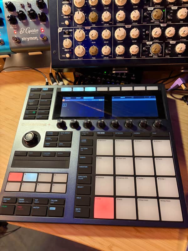 Native Instruments Maschine Plus 2020 - Present - Black image 1