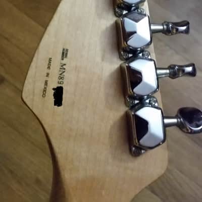 Squier Made in Mexico Stratocaster Standard 1998 Blue Metal Flake image 6