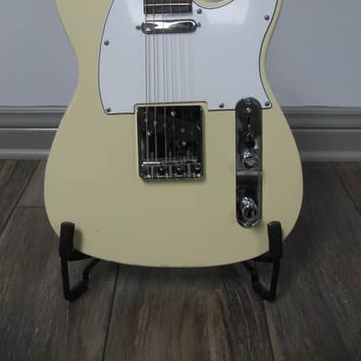 Partscaster Tele standard 2026 - Vintage Yellow satin nitro image 2