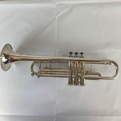Getzen 700 Eterna II Bb Trumpet – Silver Plated – Intermediate Model – Excellent Used Condition – w/ Case SM#3593 image 14
