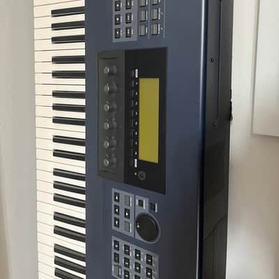 Yamaha EX5 Realtime Control Synthesizer 1998 - Blue image 3