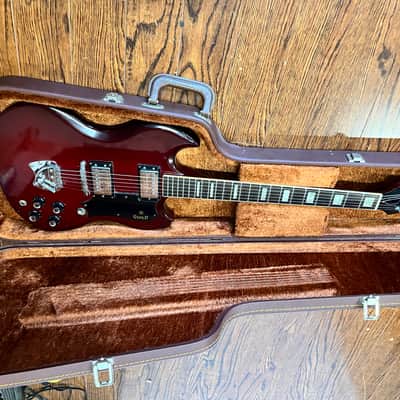 Guild Polara S-100 electric guitar with tremolo 1970s - Cherry image 23