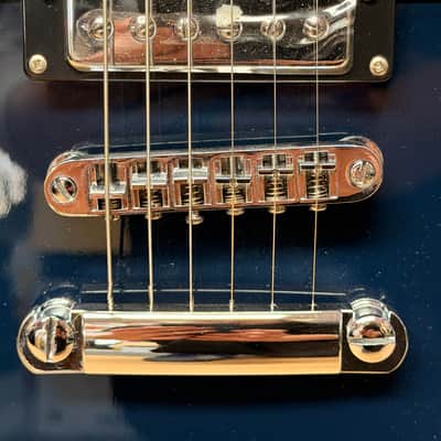 Keith Urban “Urban” Limited Edition Electric Guitar – Numbered 2,788 / 11,100 – Blue Burst – B-Stock image 9