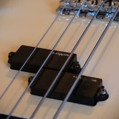 Washburn B2 four string bass, 1990 - Gloss pearl white image 15