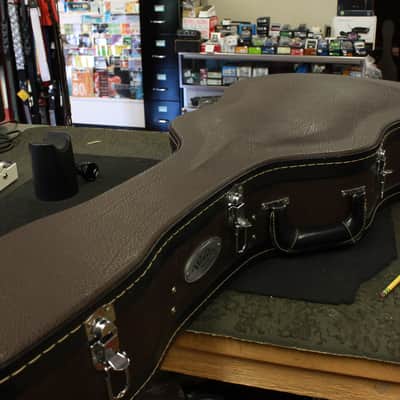Walden Concorda CG2010 with Case image 15