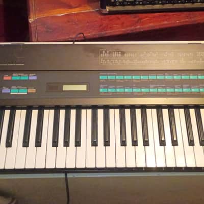 Yamaha DX7 Programmable Algorithm Synthesizer 1985 - Black