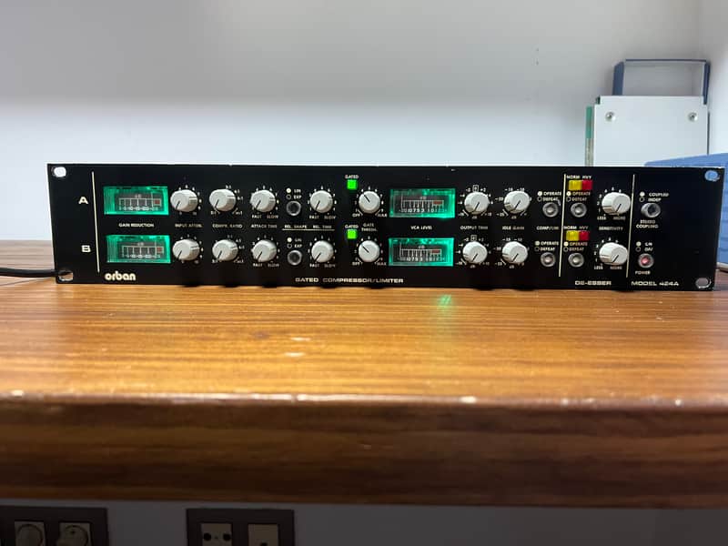 Orban Model 424A Stereo Gated Compressor / Limiter with De-Esser 1980s - Black image 1