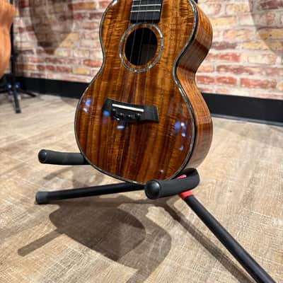 Twisted Wood KO-2000C - Figured Koa image 2