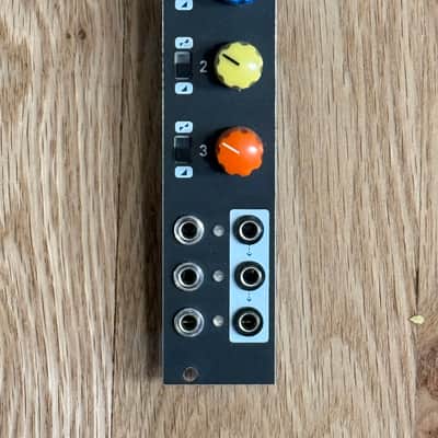 Mutable Instruments Shades Mixer / Attenuverter Module v1 CLONE image 1