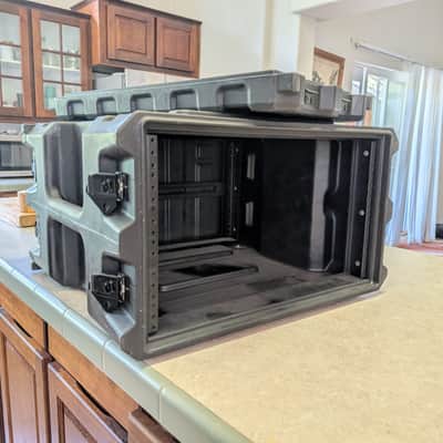 Gator G-PRO-6U-19 Roto Molded 6U Rack Case 2010s - Black image 2