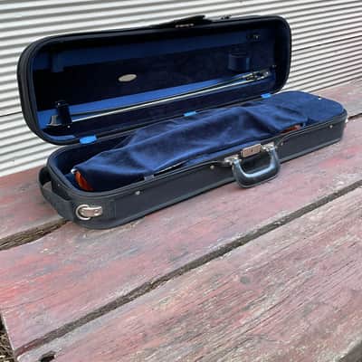 Karl Willhelm Model 55 4/4  with case/bow image 16
