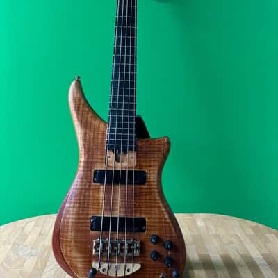 Alembic 5-string Bass Natural image 3