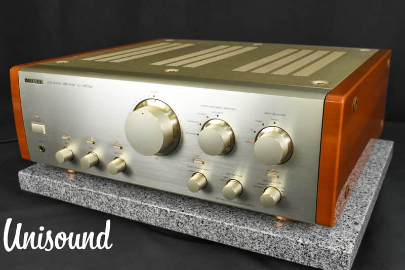 Sansui AU-α907MR Integrated amplifier in Very Good condition