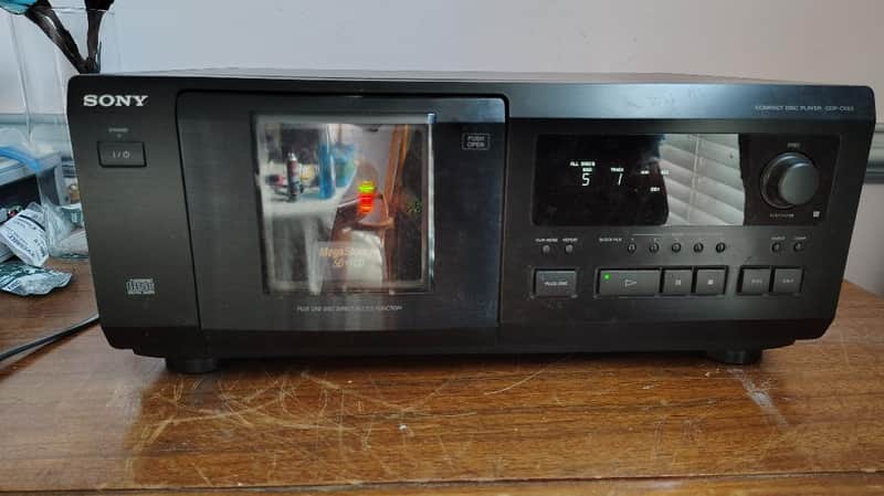 Sony CDP CX53 51 disc CD changer in excellent condition - 2000's