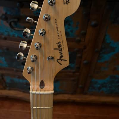 Fender Limited Edition 1956 Reissue Stratocaster with Maple Fretboard 1994 - 2-Color Sunburst image 4