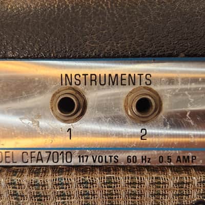 Vintage 1973 Fender Musicmaster Bass 2-Channel 12-Watt 1x12" Bass Combo Silverface image 4