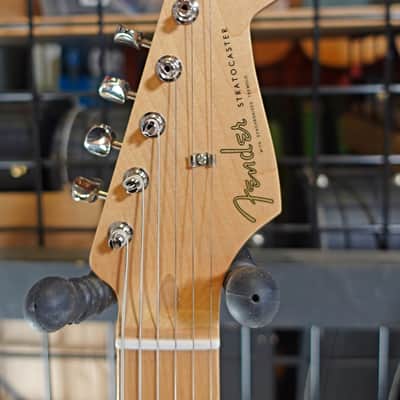 Immagine Fender Limited Edition Vintera II 60s Stratocaster 2024 - Black - 5