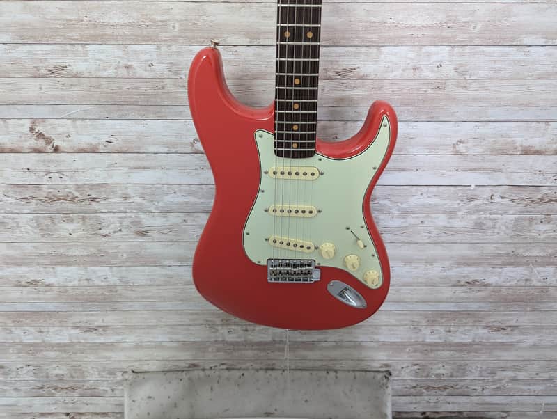 Used Fender Limited Edition American Vintage II '61 Stratocaster 2025 - Fiesta Red with Flame Maple Neck