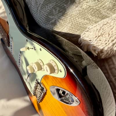 1998 Fender Classic Series '60s Stratocaster Rosewood Fretboard 3TSB, Equipped with Proper Passive image 18