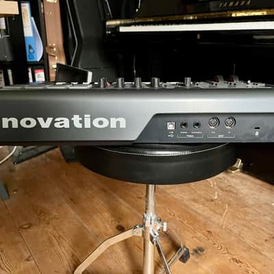 Novation Impulse 25 MIDI Keyboard Controller 2011 - Present - Gray image 2