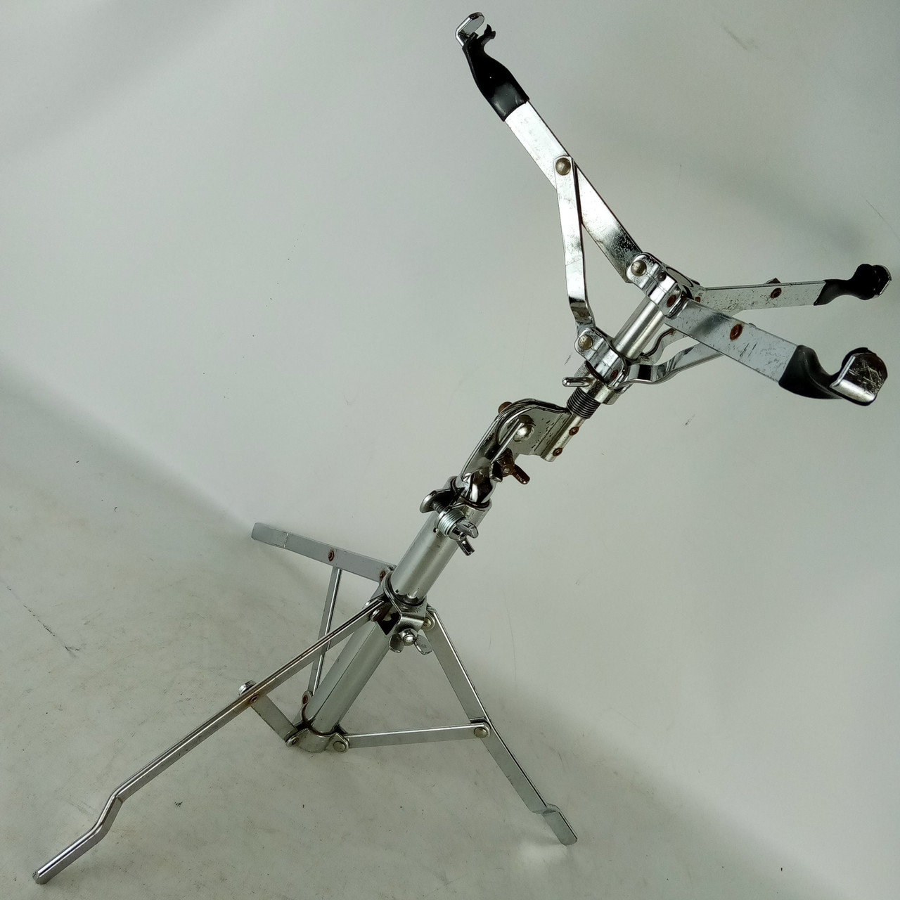 Ludwig#1364"Atlas" Vintage70s Snare Drum Stand Chrome Single-Braced Legs Chicago — main photograph