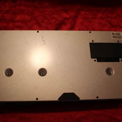 Roland VG-99 V-Guitar Modeling Synth with GK-3 Pickup and FC-300 MIDI Foot Controller - Silver image 22