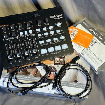 Roland VRC-01 AeroCaster Live Streaming System image 1