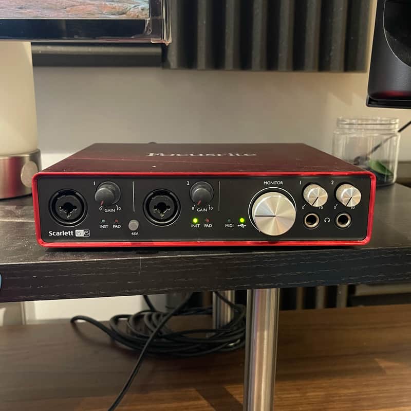 Focusrite Scarlett 6i6 2nd Gen USB Audio Interface - Red / Black image 1