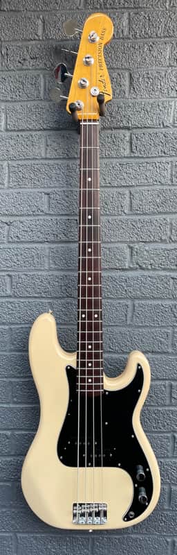 Fender PB-70 Precision Bass Reissue MIJ | Reverb