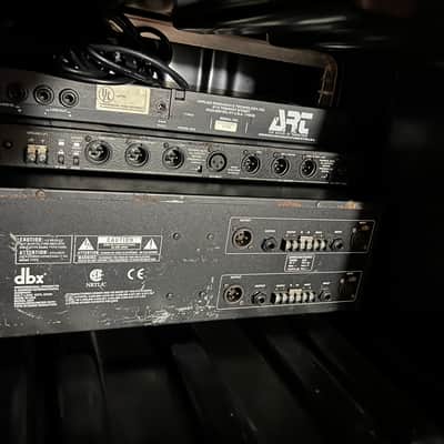 dbx 2231 2-Channel 31-Band Graphic Equalizer/Limiter w/ Type III Noise Reduction 2010s - Black image 4