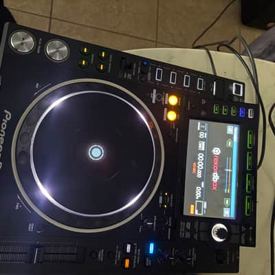 Pioneer CDJ-2000NXS2 Professional Multi Player 2010s - Black image 1