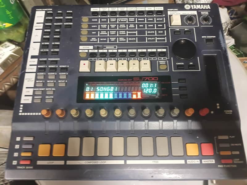 Yamaha SU700 Mid 2000 - Black image 1