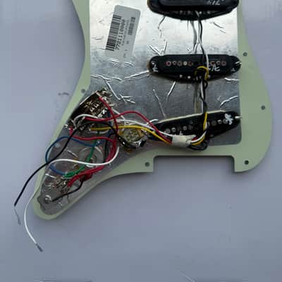 Fender Stratocaster Player Plus SSS Noiseless pickup loaded Mint Green Pickguard image 2