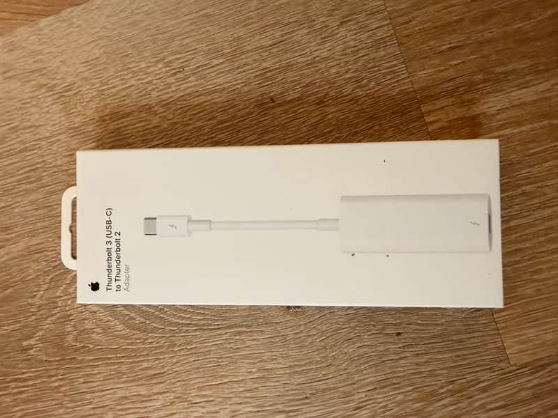 Apple Thunderbolt 3 (USB-C) to Thunderbolt 2 Adapter White image 1