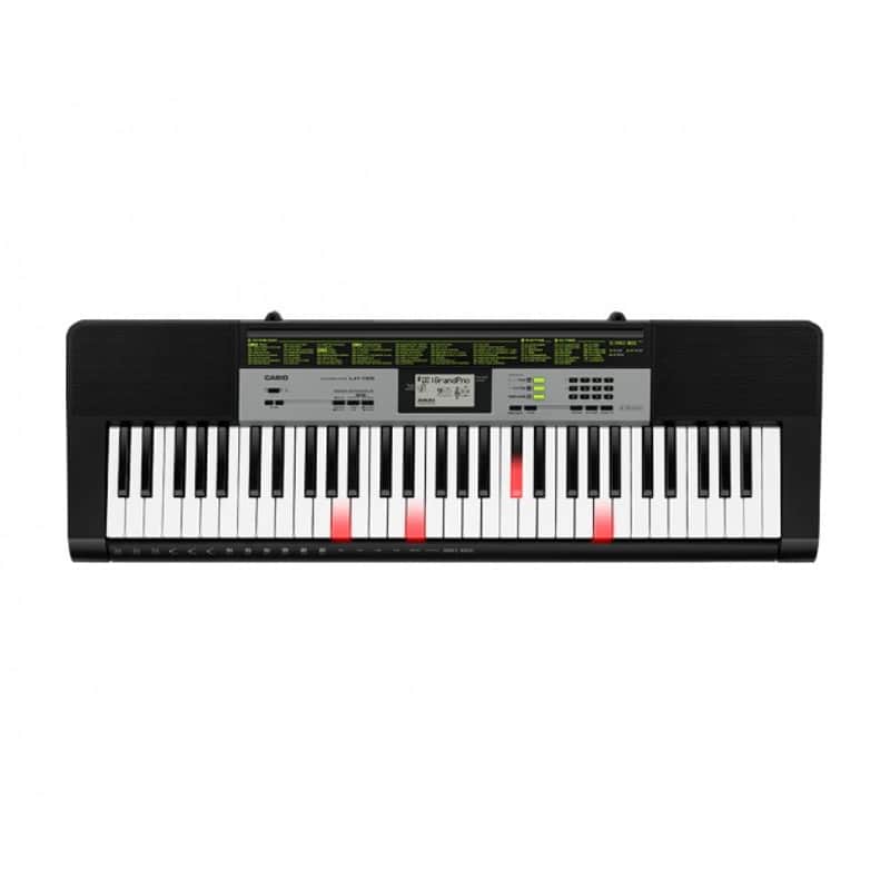 Casio LK-135 keyboard with 61 illuminated keys image 1