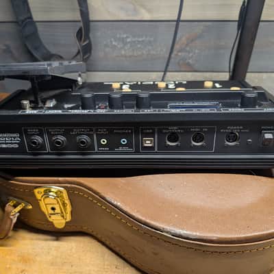 Rocktron Utopia B200 Bass Guitar Multi Effects Pedal With PSU image 8