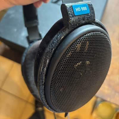 Sennheiser HD 600 Professional Headphones 2010s - Black image 2