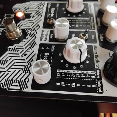 EarthQuaker Devices Data Corrupter Modulated Monophonic Harmonizing PPL 2017 - Present - Various image 2