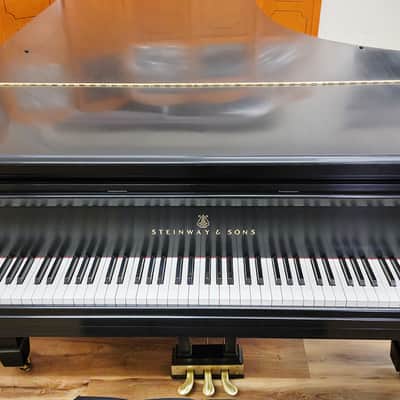 Steinway & Sons Concert Grand Piano image 11