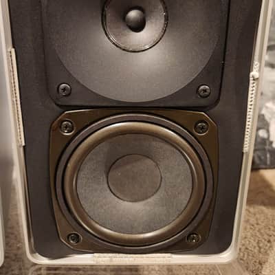 Realistic Realistic Minimus 11 two-way bookshelf speaker 90s - Grey metal image 4