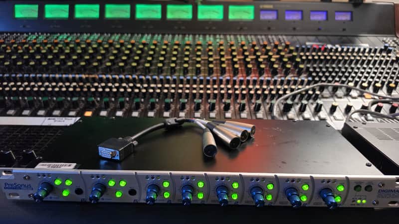 Presonus Digimax 96K AES+ADAT+SPDIF+ Balanced Analog Outputs 2000's - Silver image 1