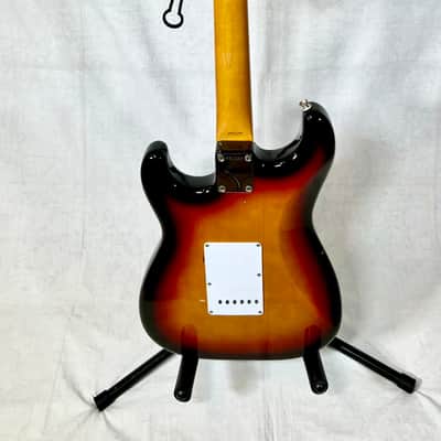 RARE VINTAGE 1988 FENDER (JAPAN) ST-67 1967 REISSUE STRATOCASTER ELECTRIC GUITAR & OHSC L@@K image 6