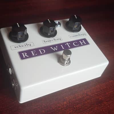 Red Witch Deluxe Moon Phaser image 3