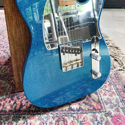 Fender J. Mascis Telecaster 2022 - Blue Sparkle image 2