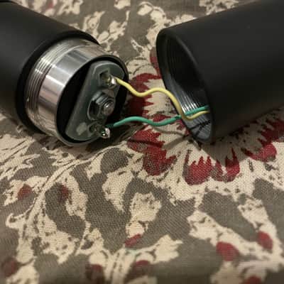 (3 of 4) Shure SM57 Cardioid Dynamic Microphone 1984 - Present - Black image 7